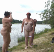 CRAZYDESIRE86: Zwei Weiber, ein Mann gehen Baden 1 Download