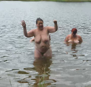 CRAZYDESIRE86: Zwei Weiber, ein Mann gehen Baden 2 Download