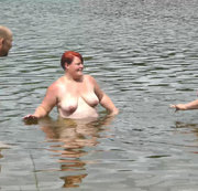 CRAZYDESIRE86: Zwei Weiber, ein Mann gehen Baden 3 Download