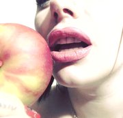 RUSSIANBEAUTY: Sexy pink lips & juisy apple Download