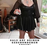 LADYKARAME: Sklave bekommt salzige Abreibung Download