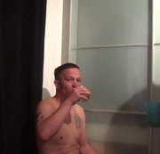 FEUCHTEPUSSY94: Als Strafe musste er pipi trinken Download