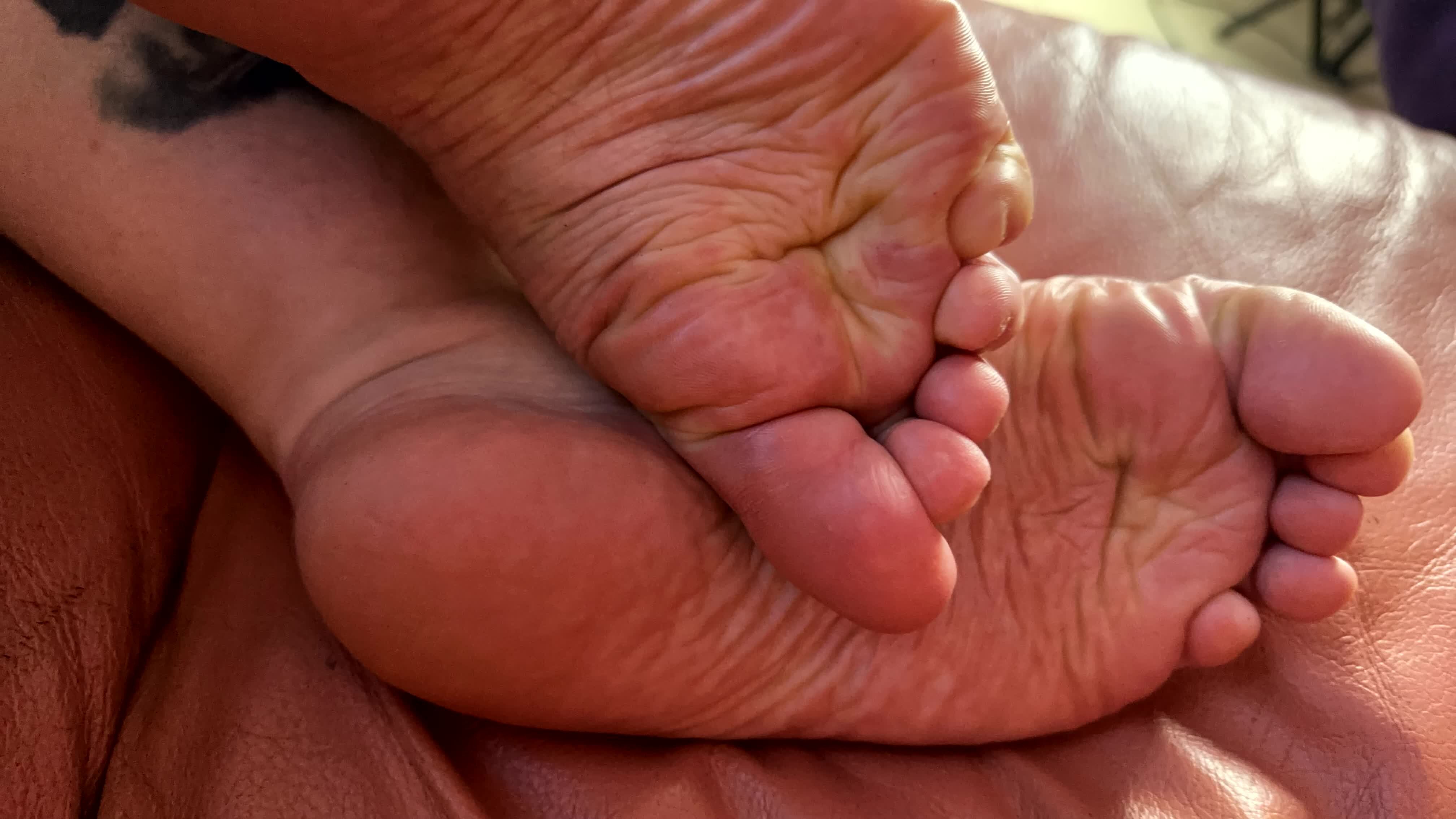 JOI and FootFetish Dirty Talk