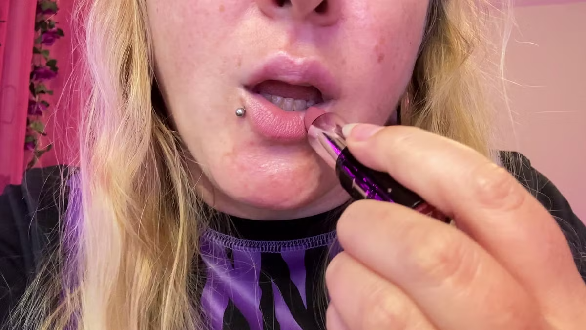 lipstick fetish