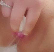 SUESSE8197: Mit Dildo in Muschi los gepisst Download