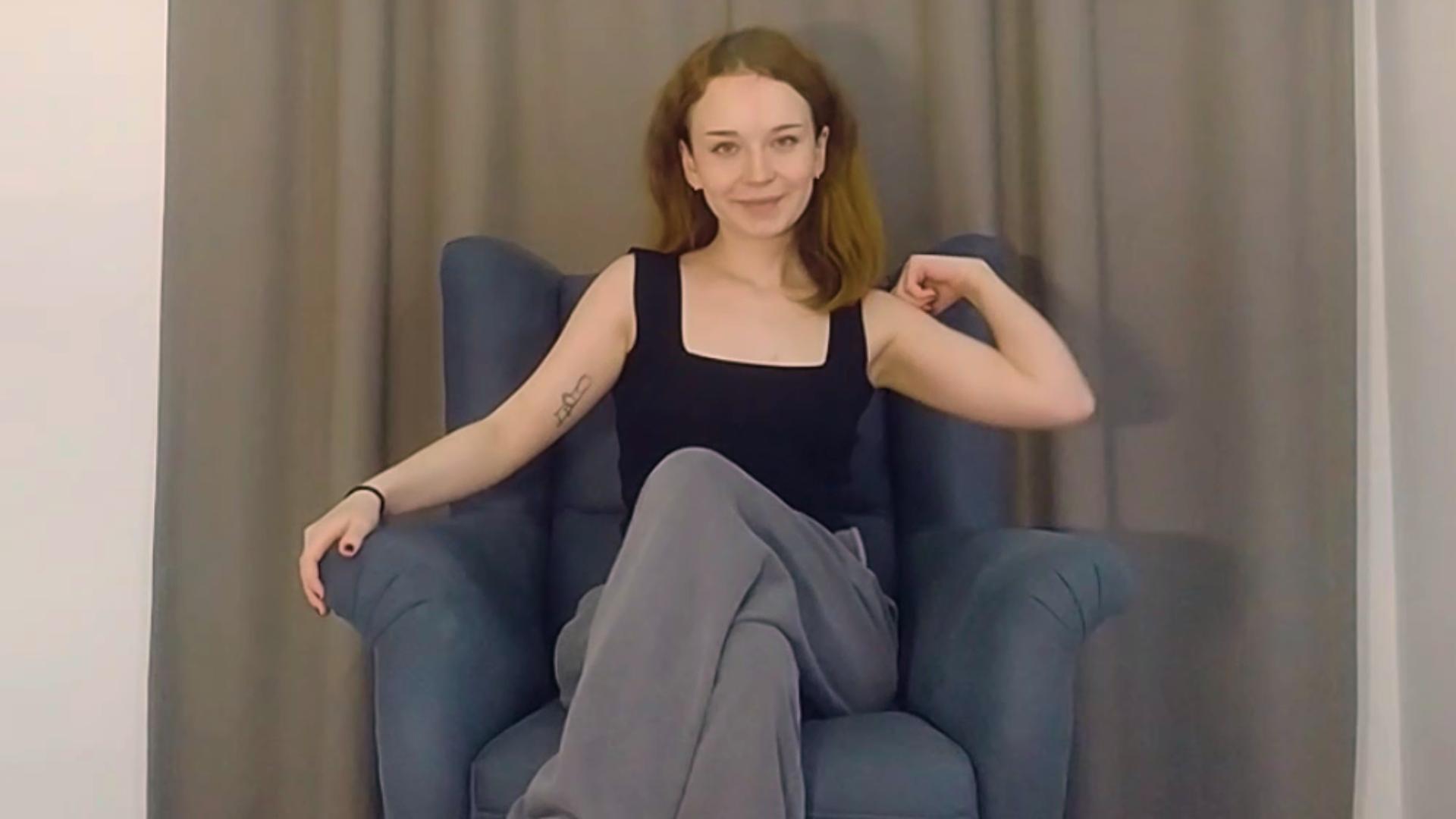 Just 18! And already in underwear on an FSK18 site