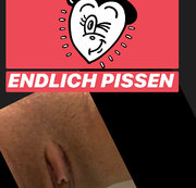 BALLERINA935: Teenie geht auf Toilette um zu pissen Download