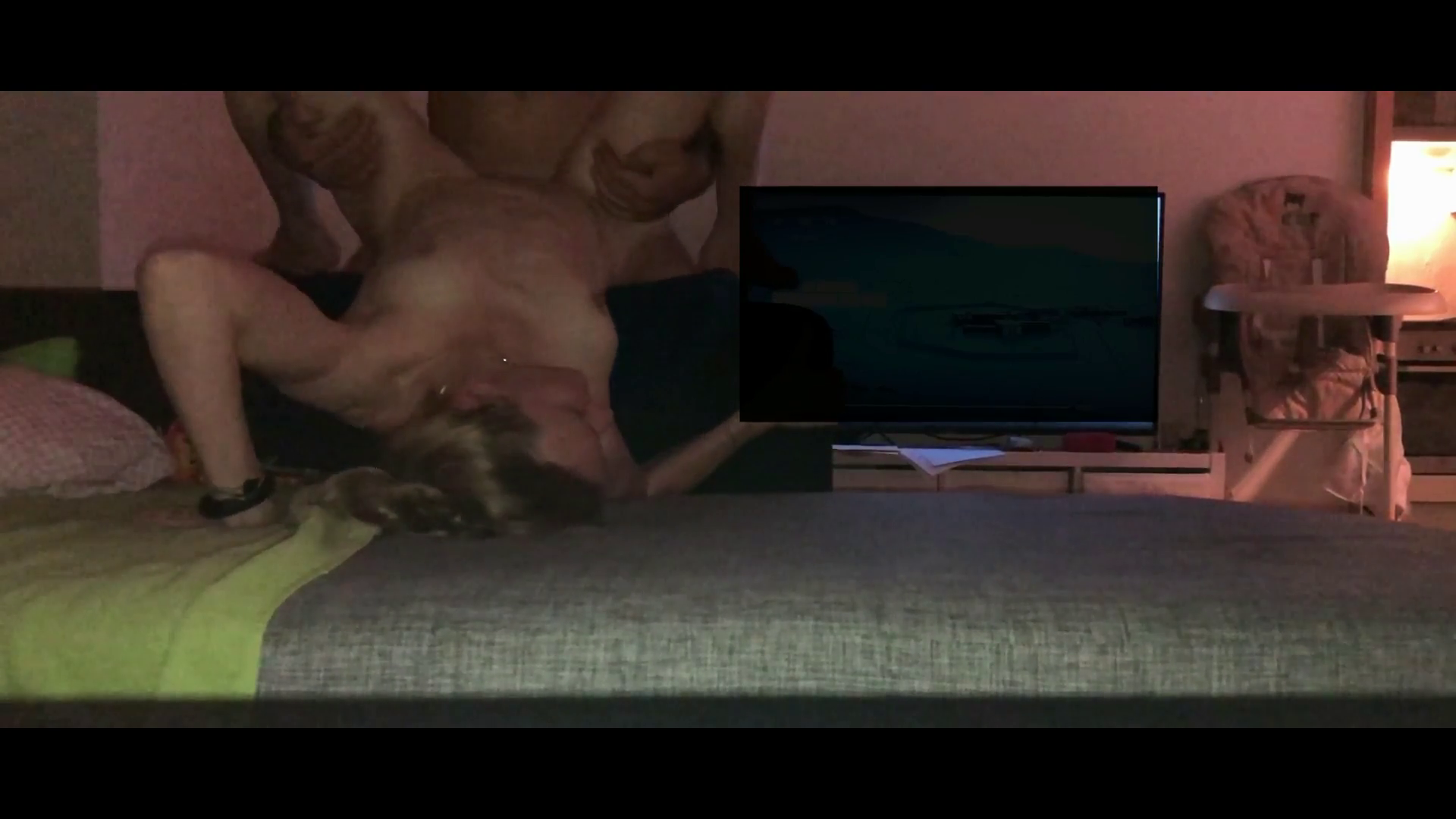 Blonde Priselvis gets fucked hard on the couch until she comes screaming