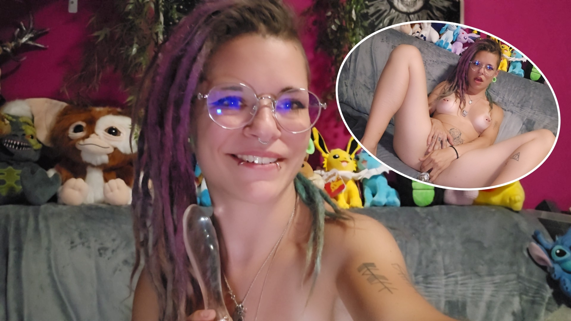Glass so deep in my pussy – My first time with the glass dildo!!