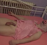 LADY-REBECCA: Ein rosa Schweinchen wird gemolken Download