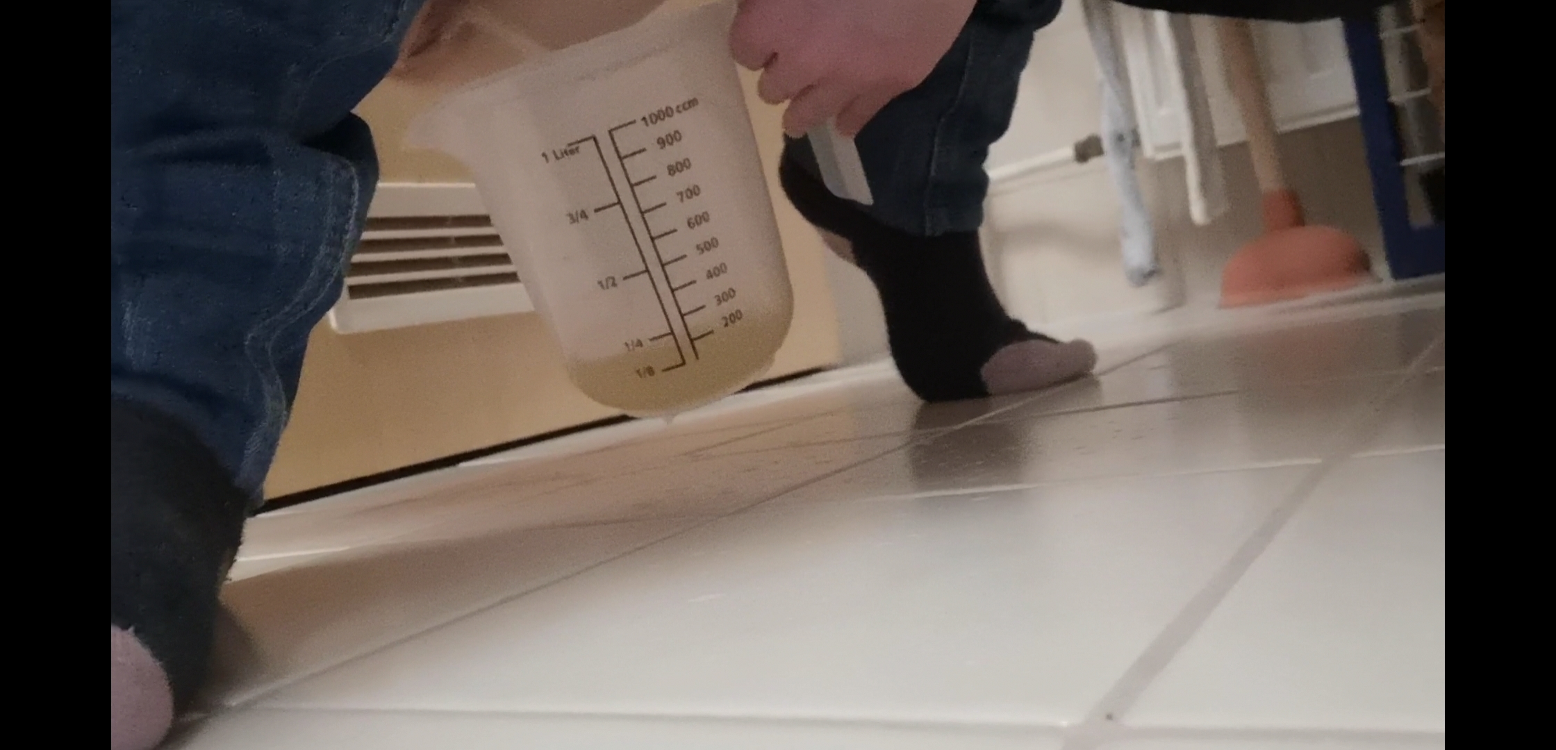 Measuring cup .. how much is it ...