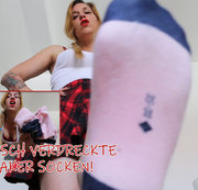 PALINAADDICTED: LUTSCH VERDRECKTE SNEAKER SOCKEN Download