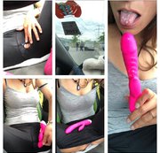 FEUUCHTELUST: Im Auto mitten auf dem Parkplatz.. Mit Vibrator der Freundin durch das Loch in der Leggings besorgt. Download