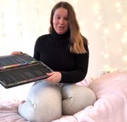 LISA2001: Teenie-Stift-Challenge Anal und Pussy. Doppelpenetration.  Wie bescheuert... Download