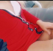 ZARTESTUTE: Muschi spielen und Zuschauer erniedrigen! Download