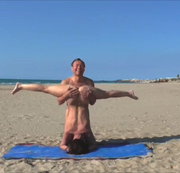 NATANUELE: Nacktes Yoga zu zweit am Strand in Cap dAgde Teil 3 Download