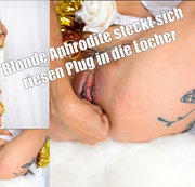 ANERI: Blonde Aphrodite steckt sich riesen Plug in die Löcher Download