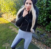STELLACINDERELLA: Ausgesperrt und eingepisst in die Leggins Download
