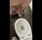 BALTASAR2006: Erste mal beim Pinkeln gefilmt Download