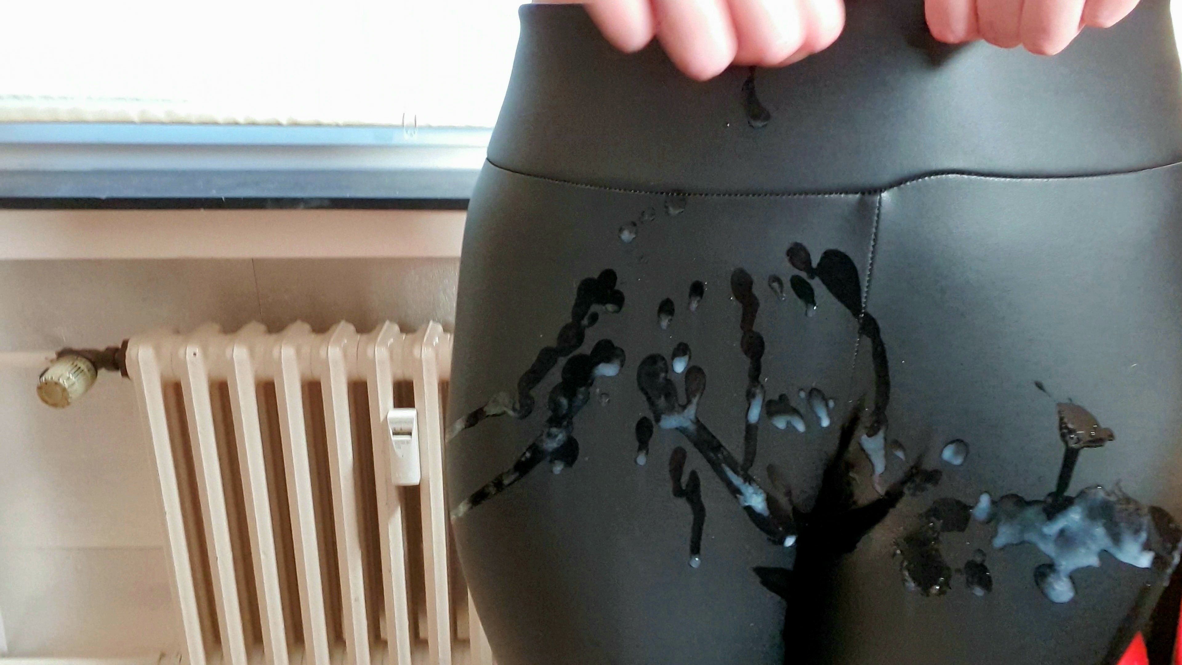 Spray me on the leather cameltoe cunt !!!!