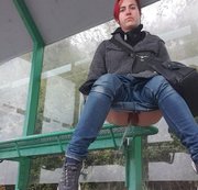 RED-QUEEN89: Busbahnhof piss Download