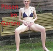 CRAZYMELI: Pissen im Garten. Download