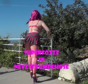HOTVALERIA: Superfotze in Netzstrumpfhose Download