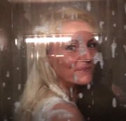 LANA-LANZ: Eigentlich wollte ich alleine duschen... Download