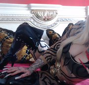 MISSESPORNO: Lass uns deine EHEFOTZE benutzen!!! Download