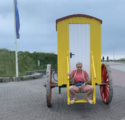 DEVIL-SOPHIE: Public auf dem Strandwagen - der erste piss auf der Insel Download