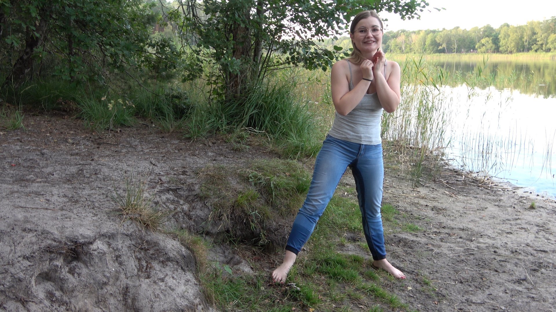 OMG I pissed my pants My first JeansPiss video pee
