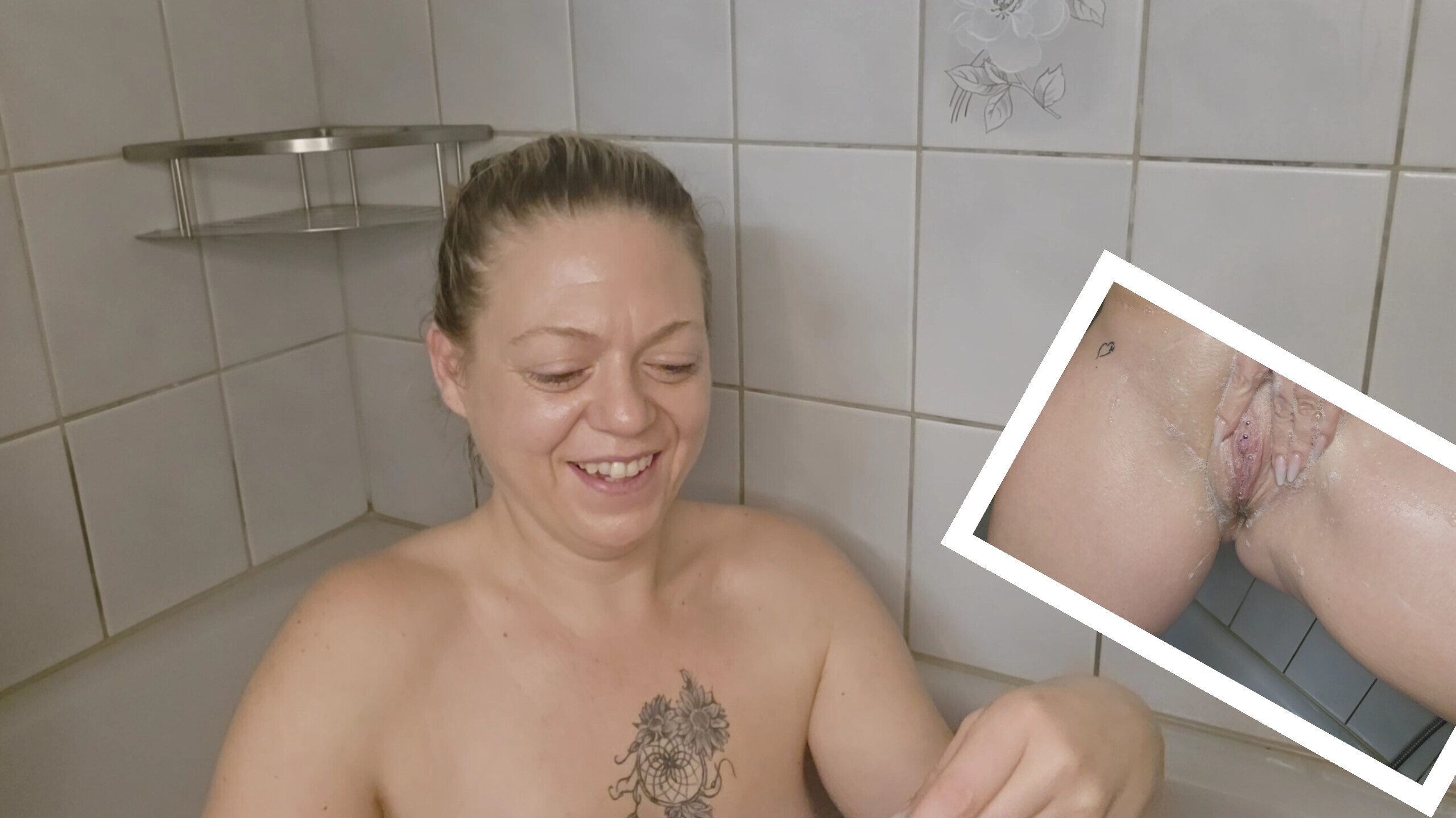 Door No. 8!! You've never been this close to her before... Shaving your pussy in your advent calendar