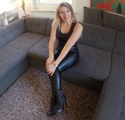 SARAH_SECRET: LEDER-BITCH voll DREIST GESCHWÄNGERT beim ersten FICK im neuen Jahr Download