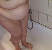 BLASFLITTCHEN: weibliches Männeken Piss Download