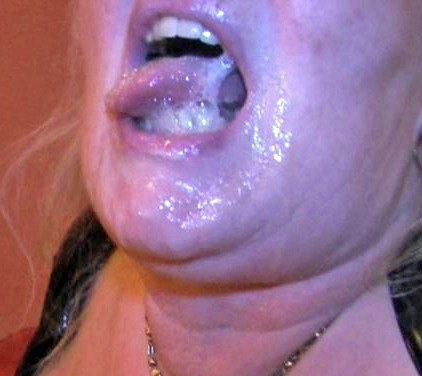 Zu viel sperma im mund