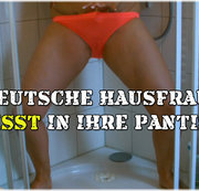 MIA-BITCH: Deutsche Hausfrau pisst in ihre Tangas! Download