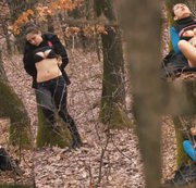 ANNA4SEX: Überrascht von einem Kameramann während des Spielens in den Wäldern Download
